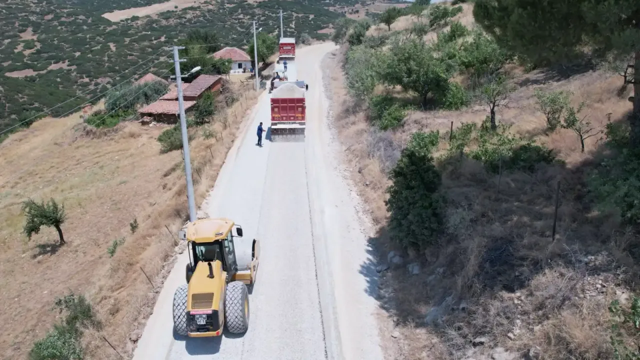 Manisa Büyükşehir’den Kula’da 12,5 kilometrelik yol hamlesi