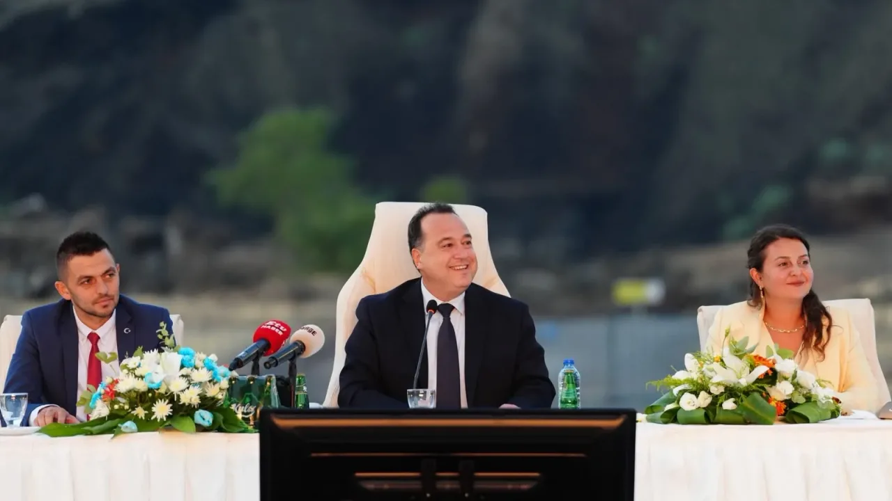 Manisa'da hayata geçirilecek yeni projeleri anlattı
