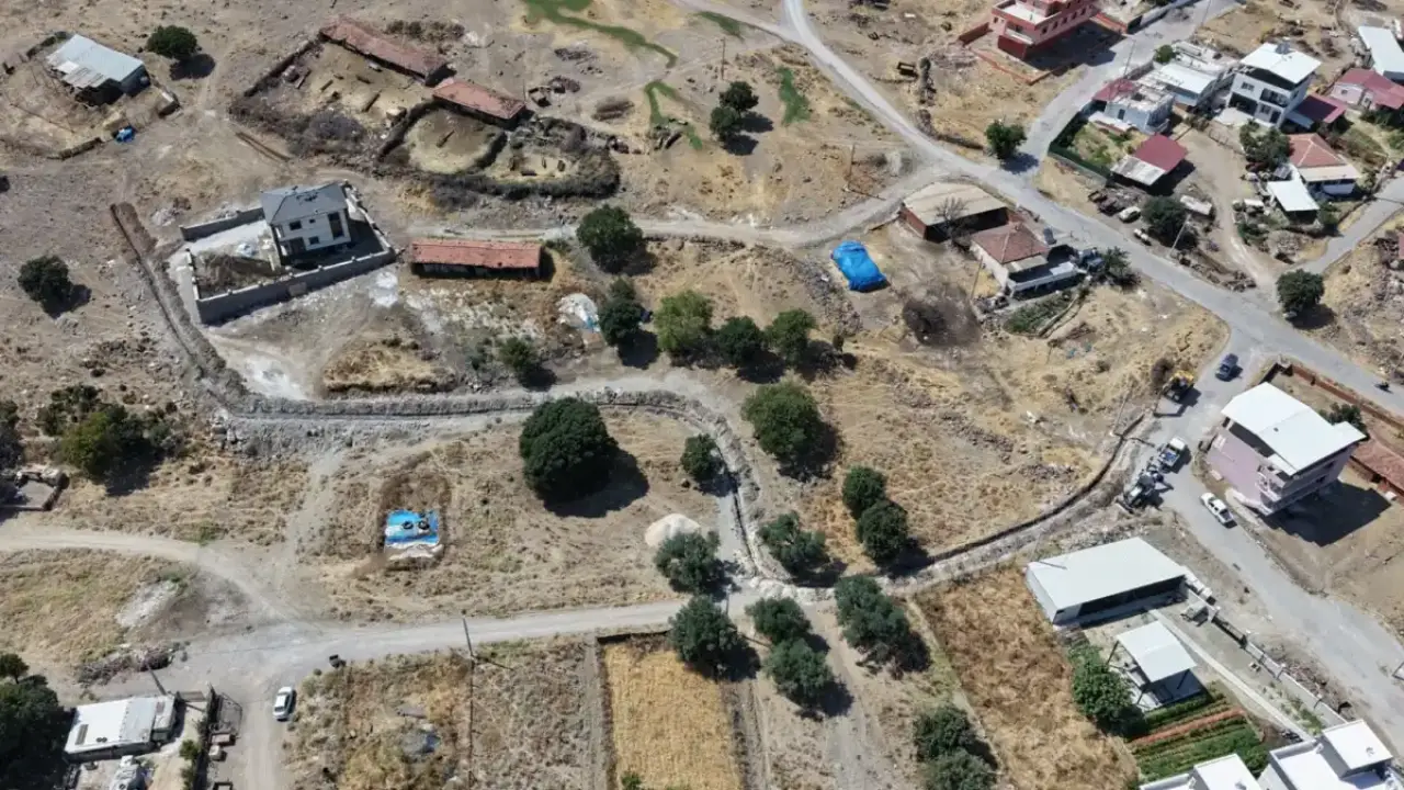 MASKİ, Yunusemre'deki su hattı eksikliğini gideriyor
