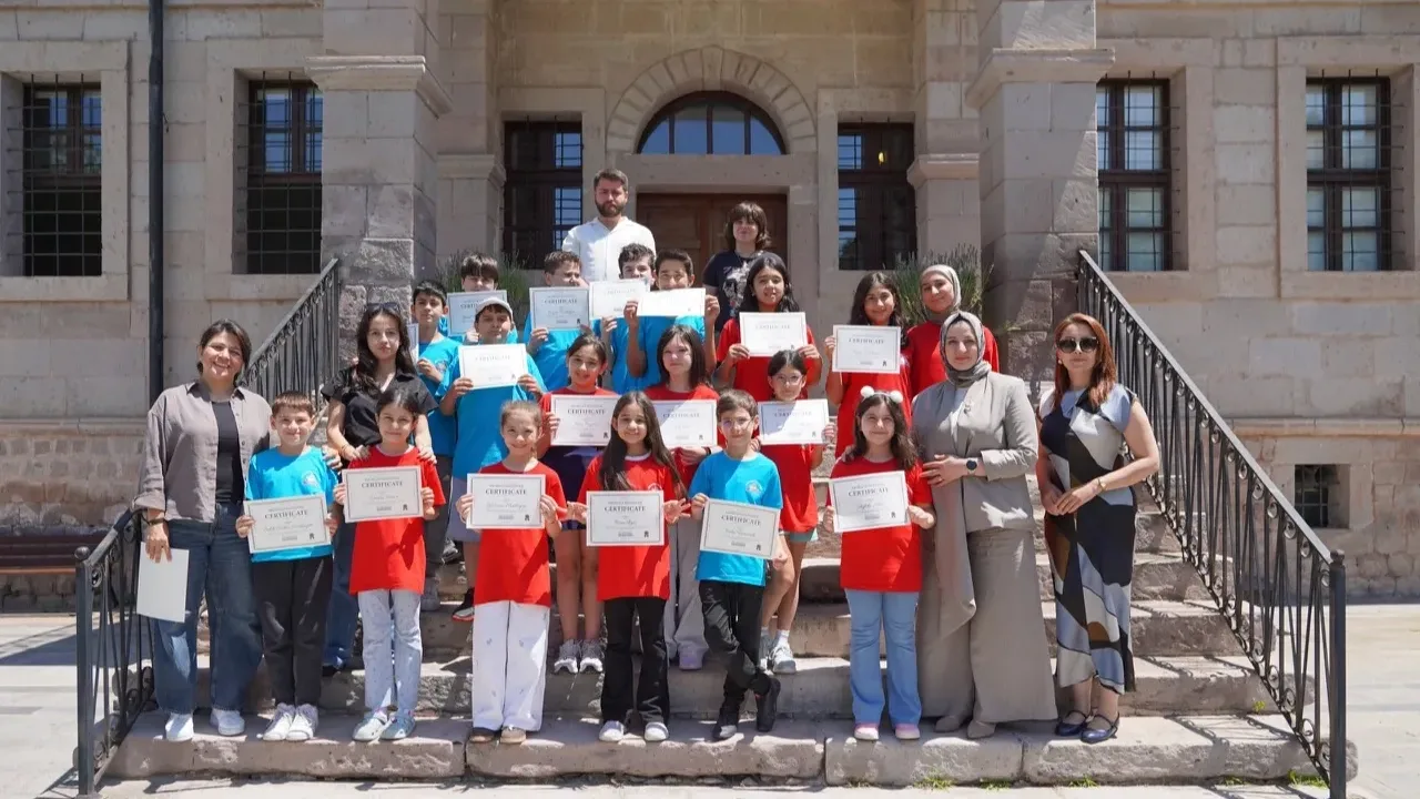Melikgazi Belediyesinden Gesi'de Çocuklara Özel İngilizce Kampı