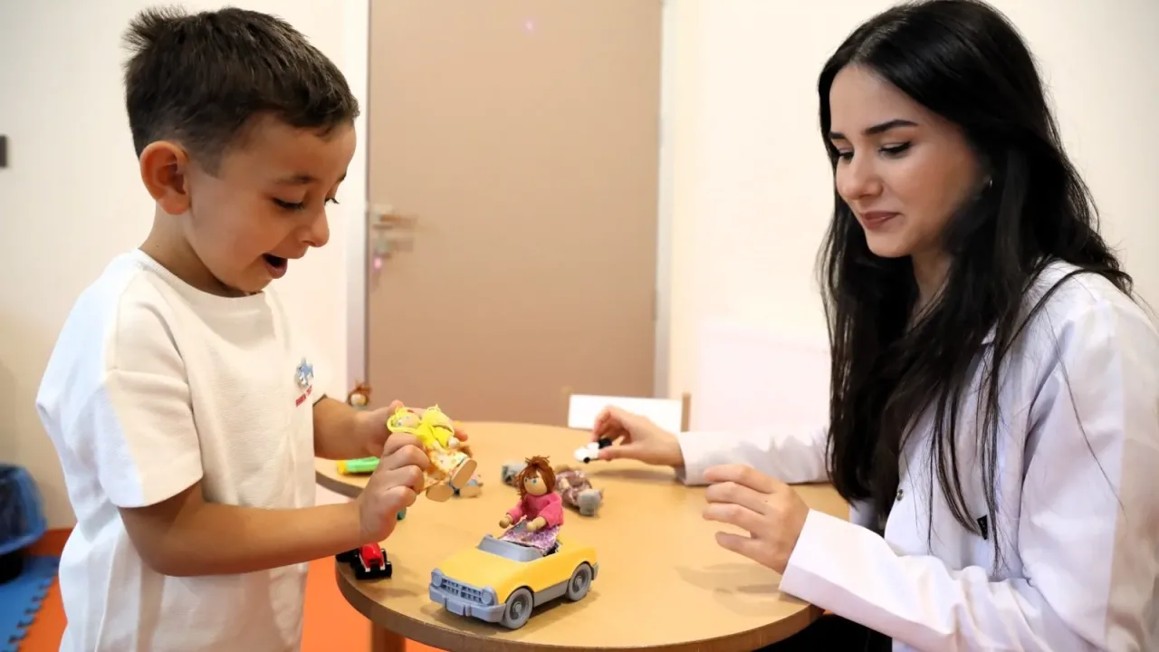 Minik Hazar Ali 'Anne' Dedi