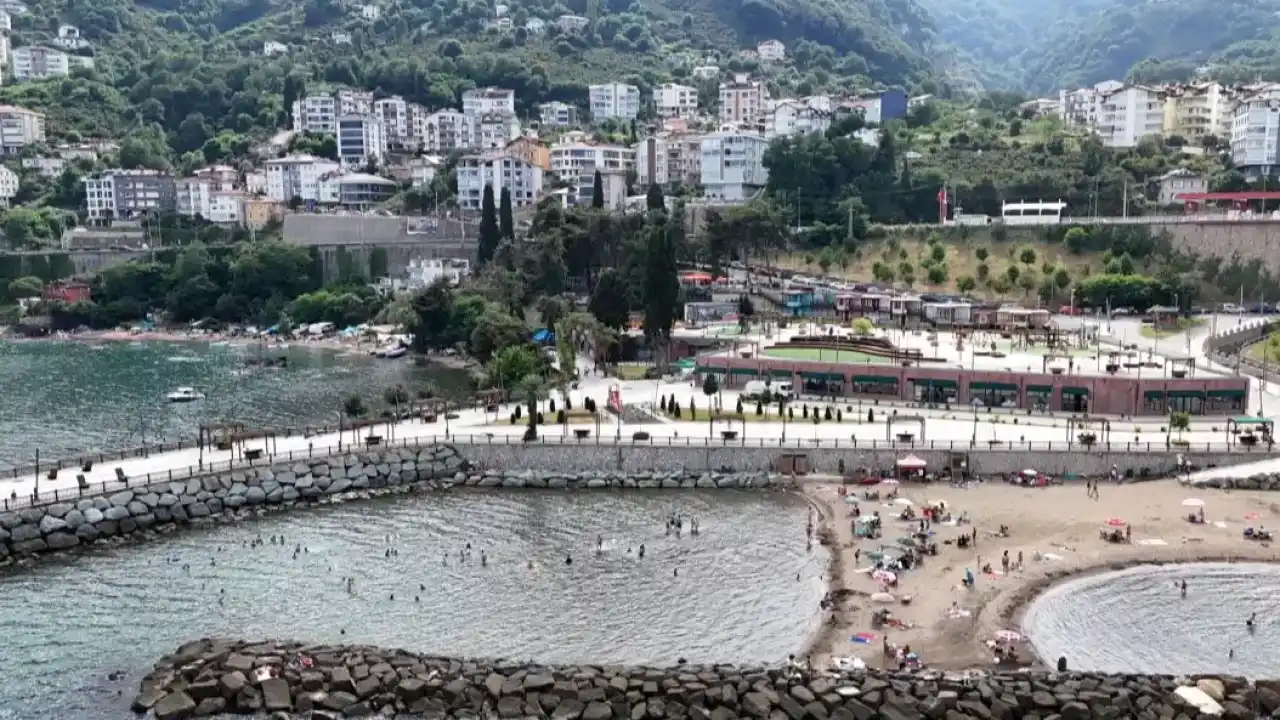 Ordu’da gökdelenlerin yıkıldığı sahil halkın hizmetine açıldı