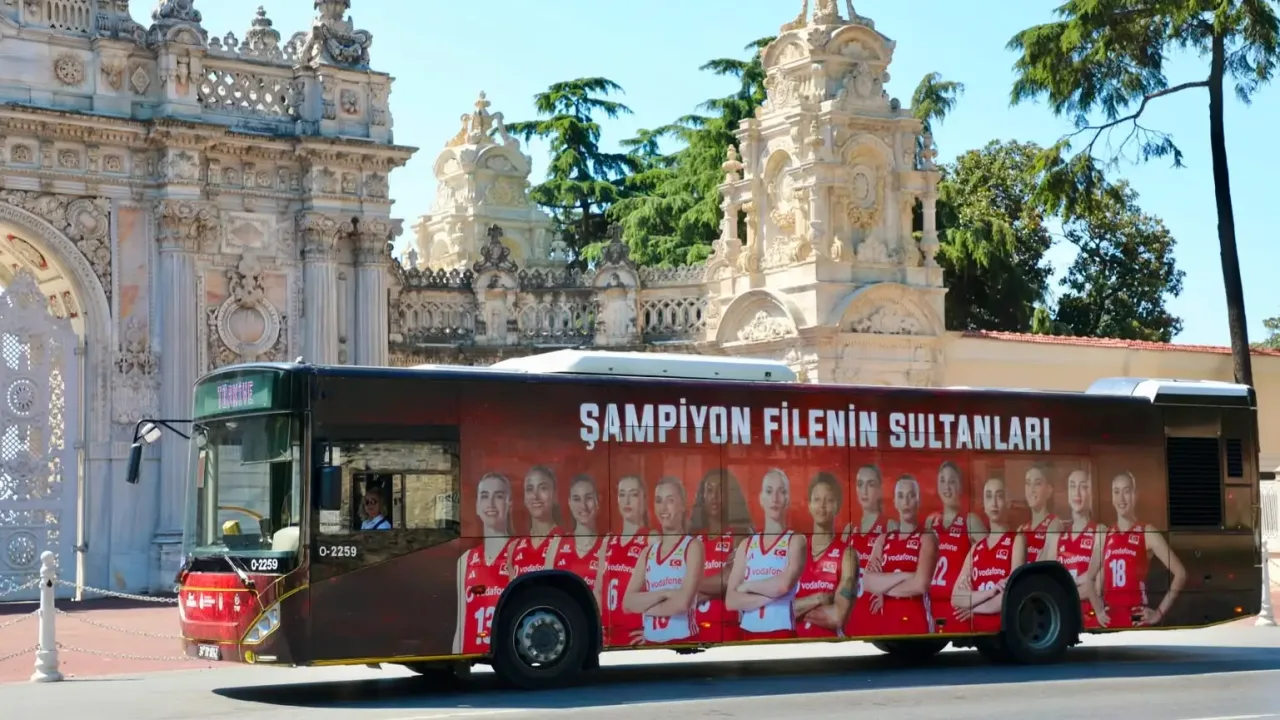 Şampiyonlar, İETT ile İstanbul’da