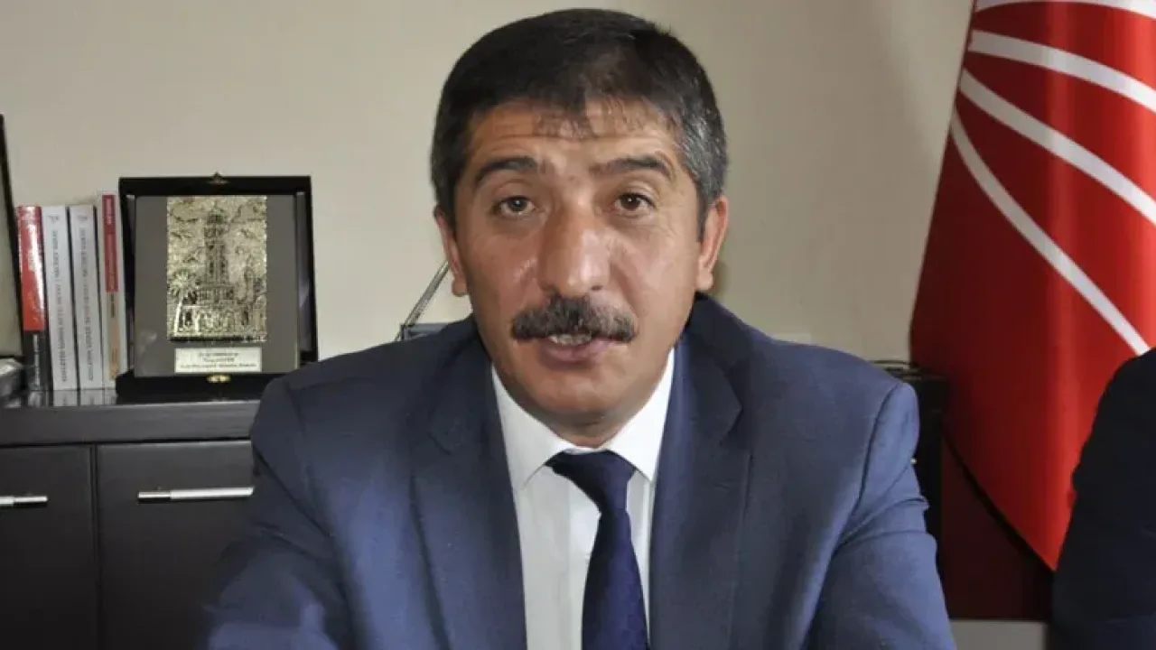 Susuz Belediye Başkanı Oğuz Yantemur bir maaşını YENİ Parti'ye