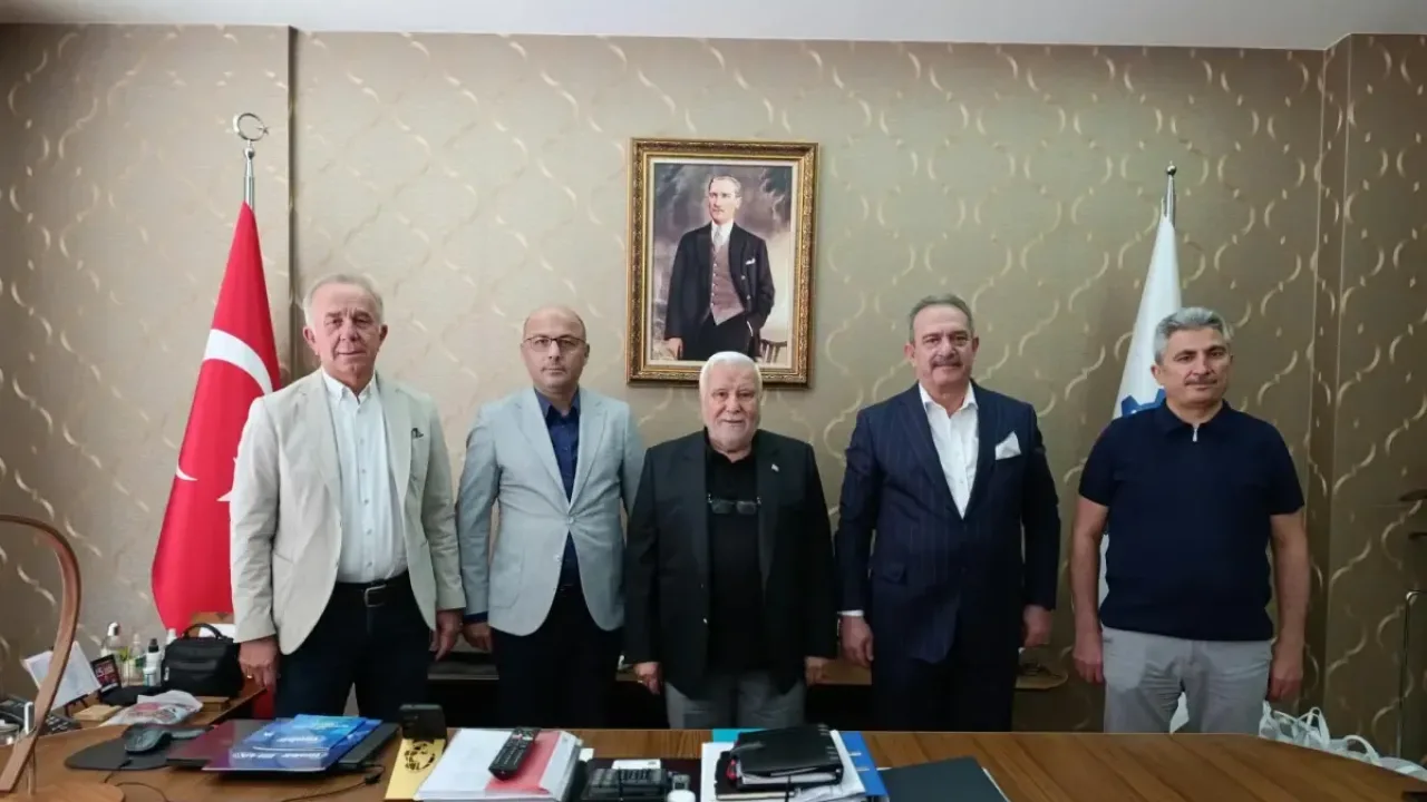 TİMBİR ve BHA heyeti Özçelik-İş Sendikası’nı ziyaret etti
