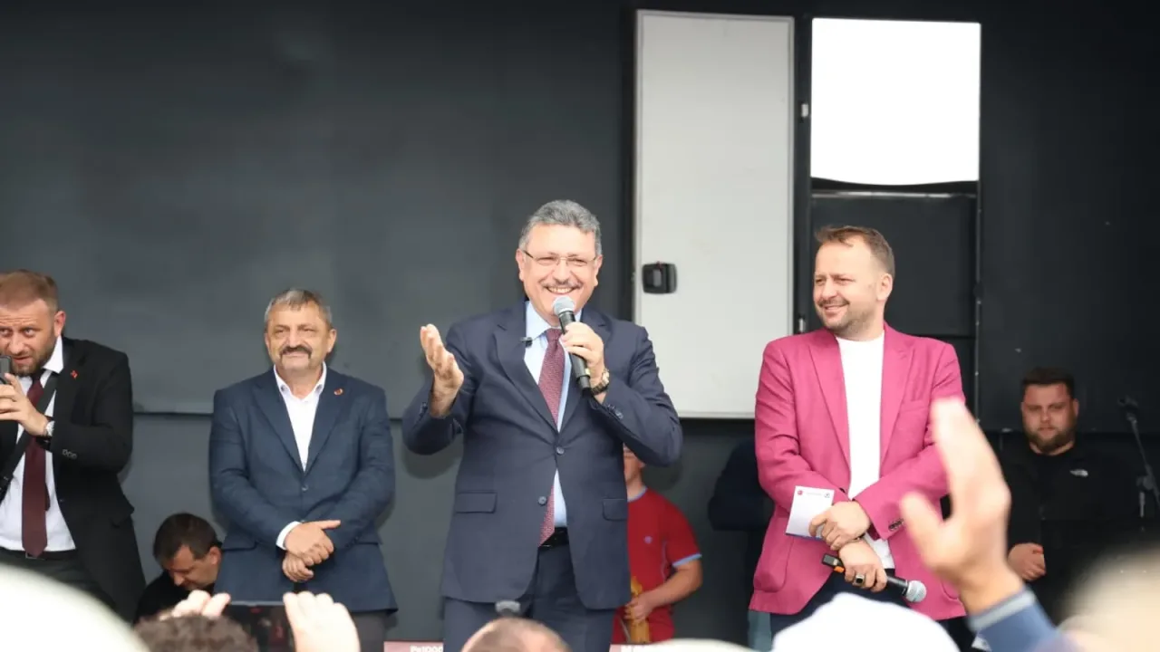 Çaykara Sultanmurat'ta binlerce kişi coşkulu buluşmada