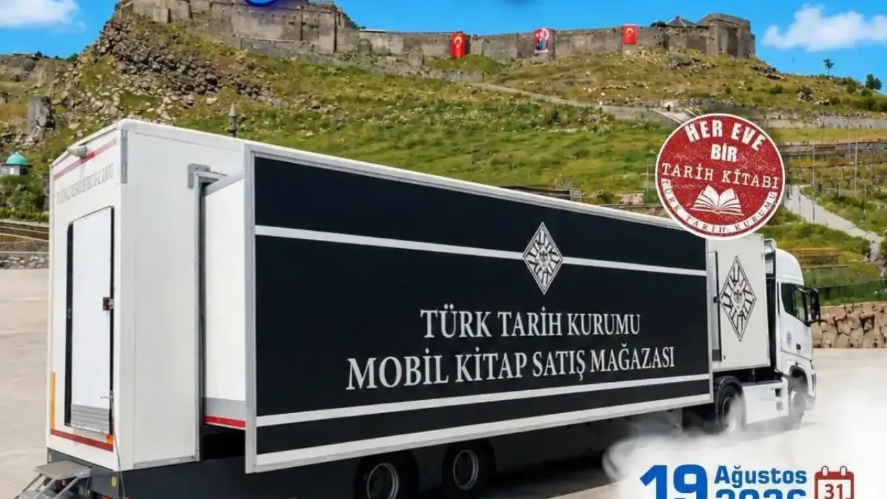 TTK mobil kitap dükkanı Karslı okurlara açılıyor