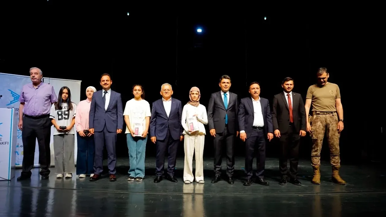 TÜGVA Kayseri, Memduh Büyükkılıç'ı ağırladı