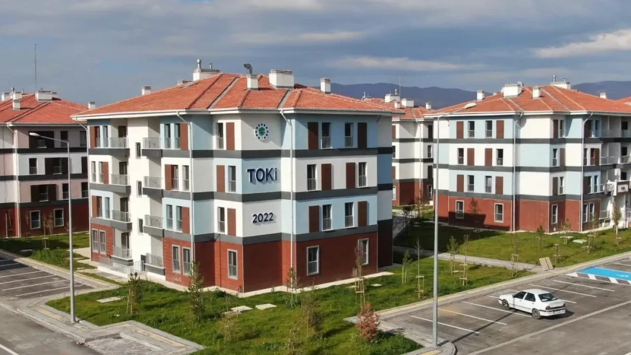 Türkiye’de konut satışı düştü, Ağrı’da yükseldi