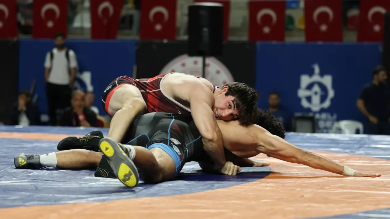 Uluslararası Güreş Turnuvasında Türk Sporculardan 27 Madalya