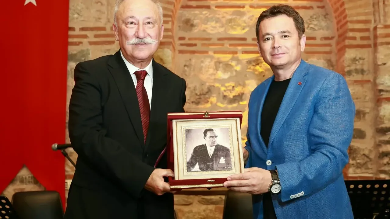 Altan Erkekli, Osmangazi’de 30 Ağustos coşkusunu yaşattı
