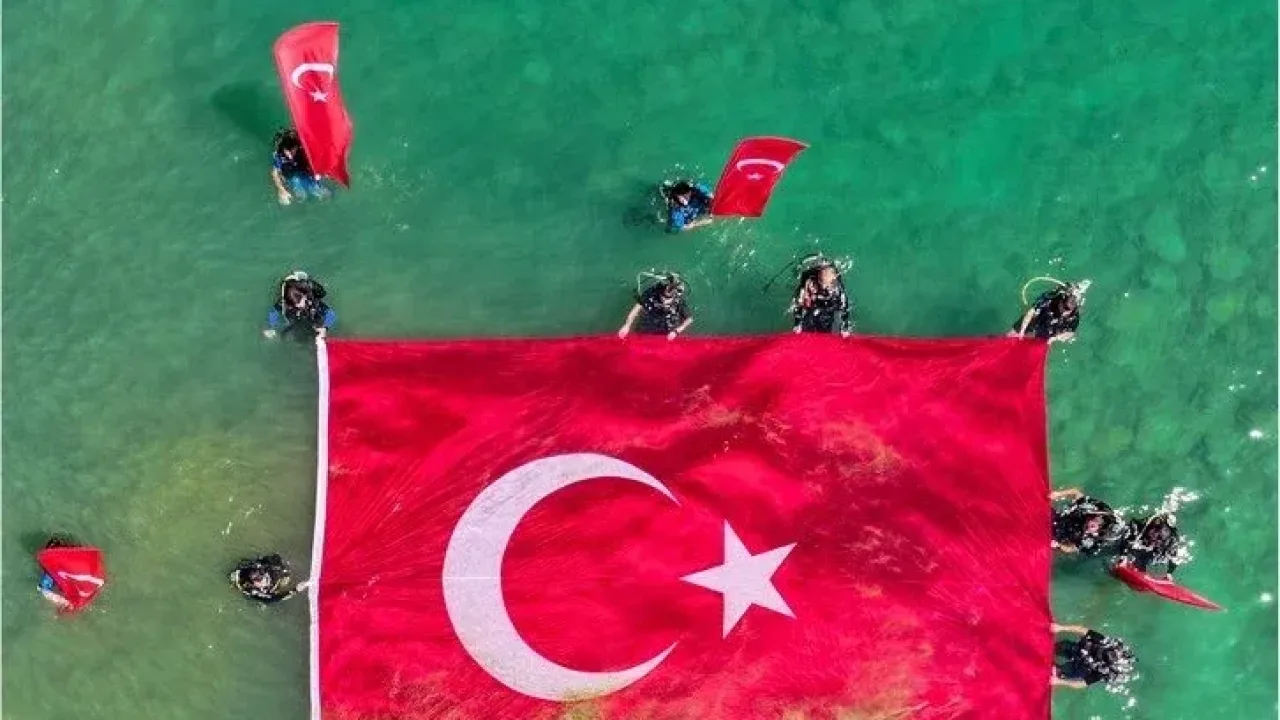 Van Gölü’nde Festival coşkusu: Spor, adrenalin ve mavilik bir