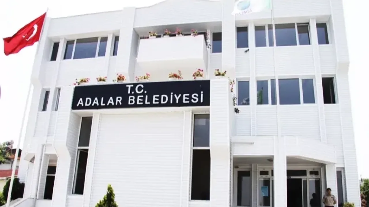 Adalar’da Başkan Vekili Medine Pamuk istifa etti! Meclis 21