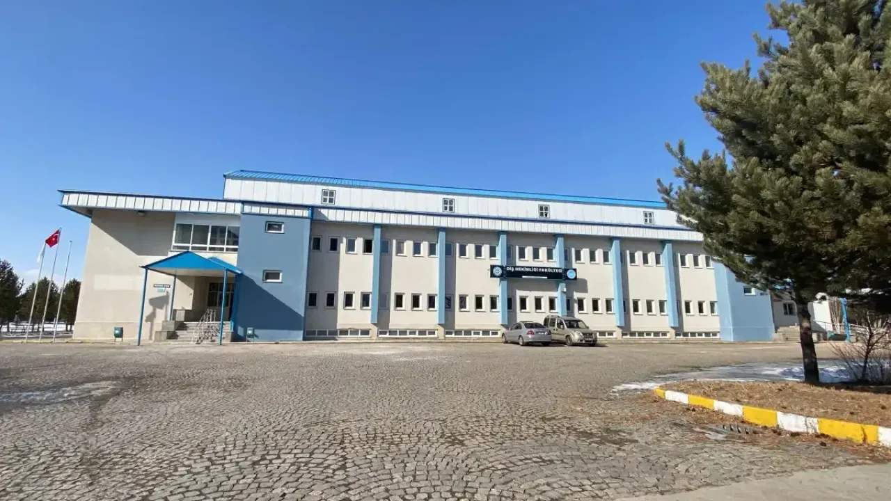 Ağız ve Diş Sağlığı Merkezine Dr. Hüseyin Aytemiz'in ismi verildi