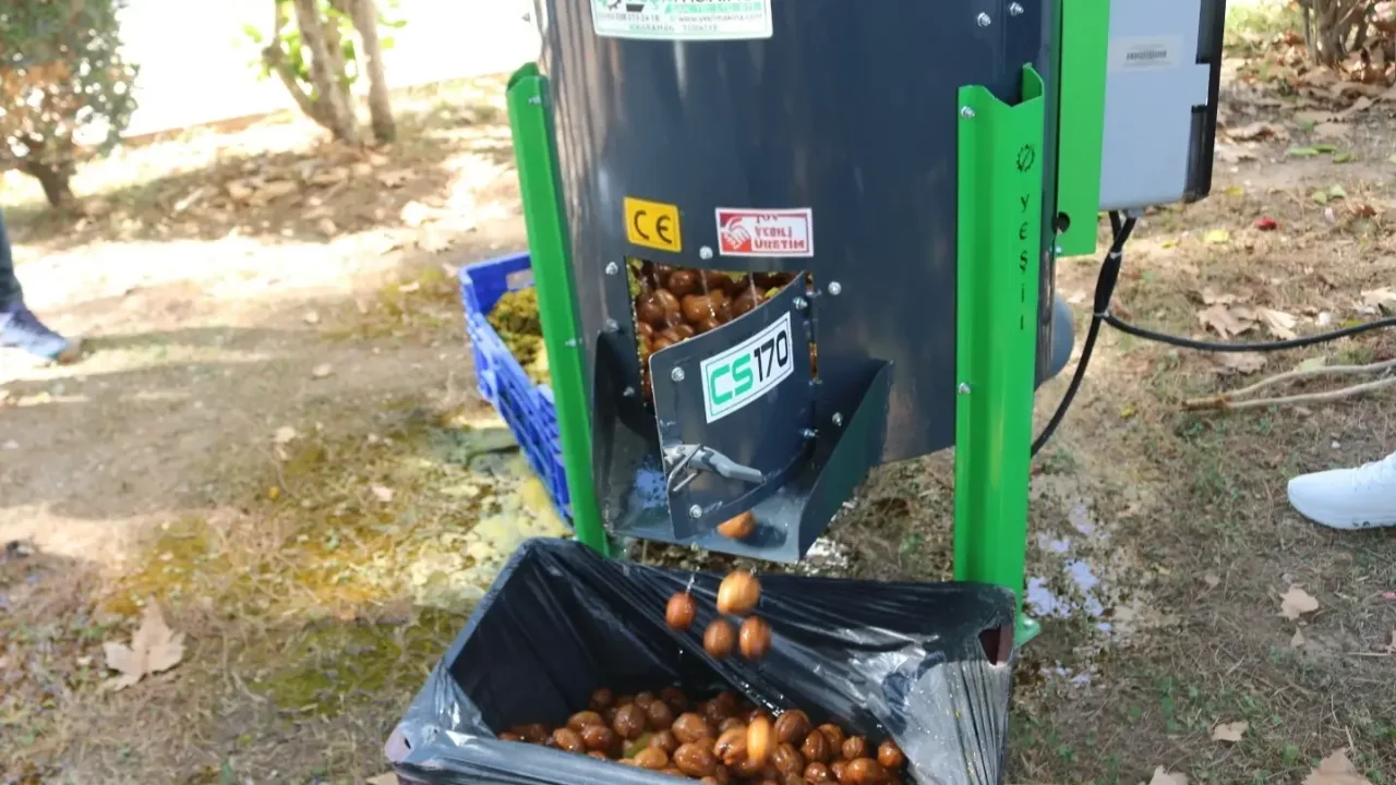 Antalya’da üreticilere ceviz soyma makinesi desteği