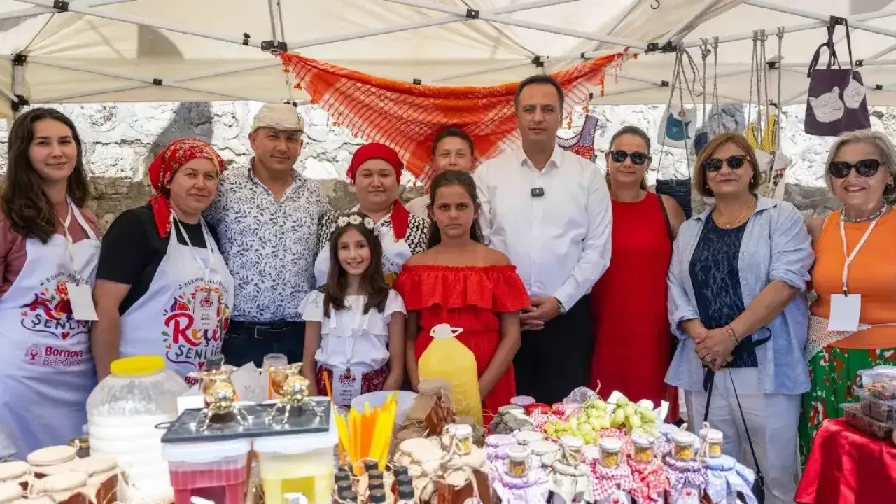 Bornova’da Reçel Şenliği yoğun katılımla sona erdi