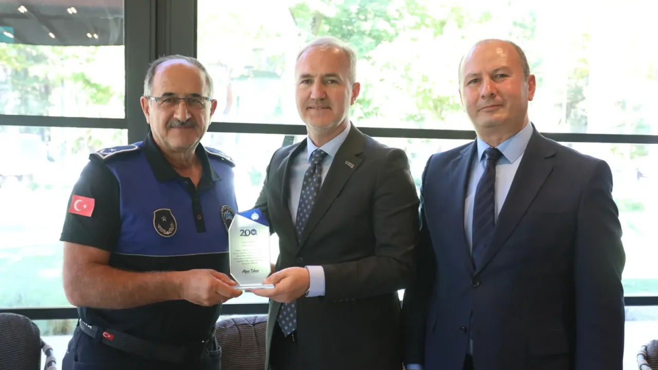 İnegöl’de Başkan Taban’dan zabıta personelini kutlama