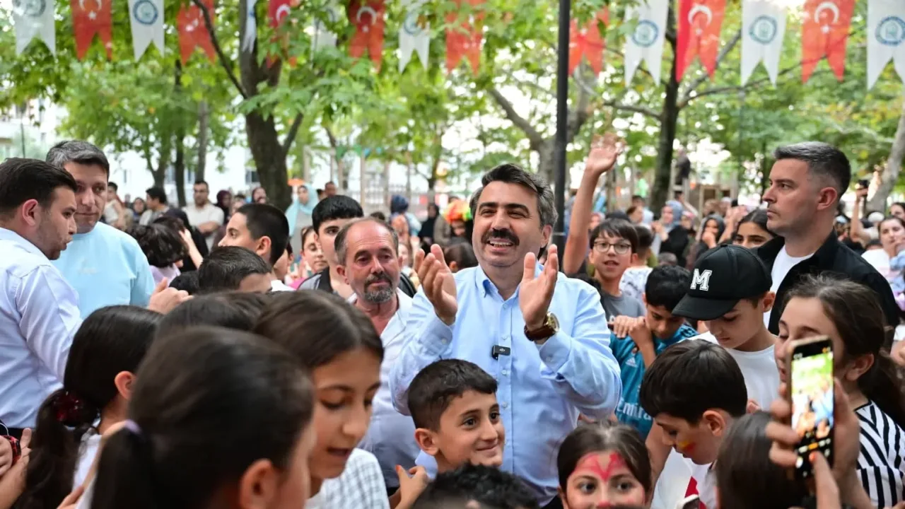 Yıldırım'da 20 bin çocuk şenliklerle buluştu