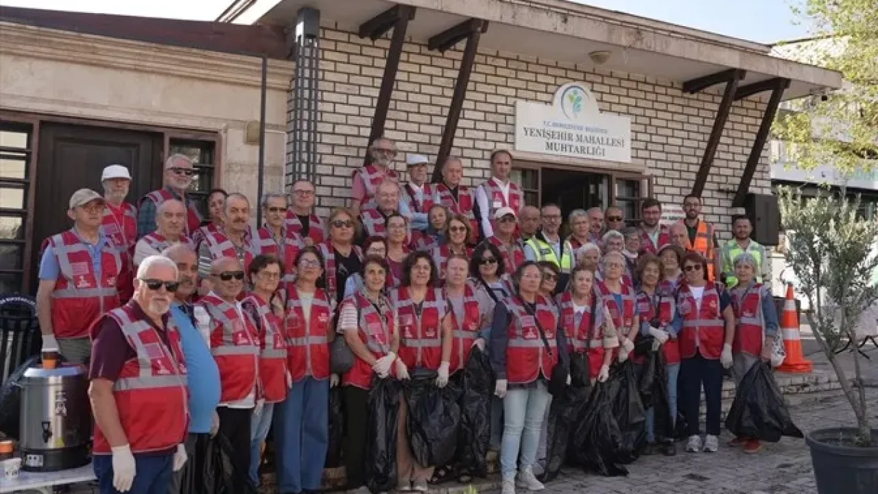 Denizli’de gençler ve büyükler el ele temizlik seferberliği