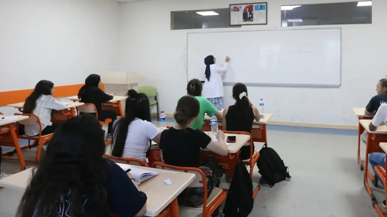 Gaziantep'te gençlere yönelik kapsamlı eğitim ve destek hamlesi