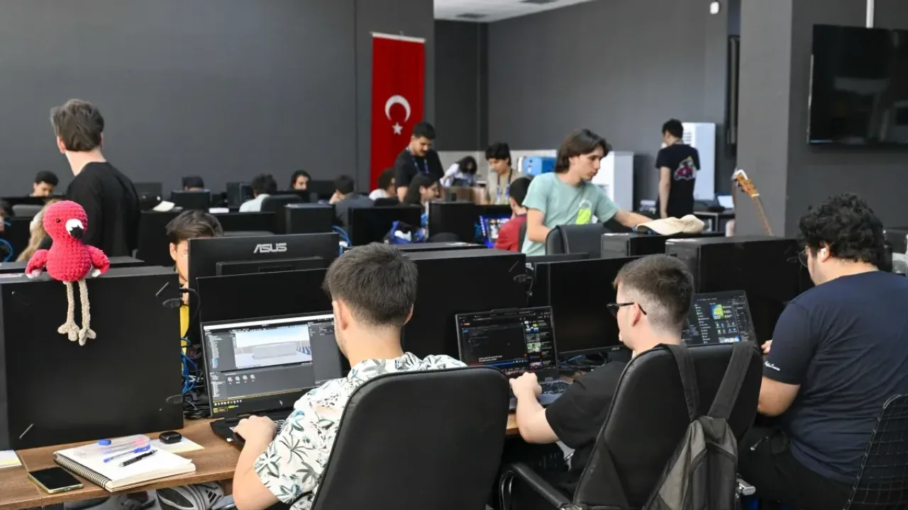 Genç oyun geliştiriciler Ankara'da 48 saatlik maratonda buluştu