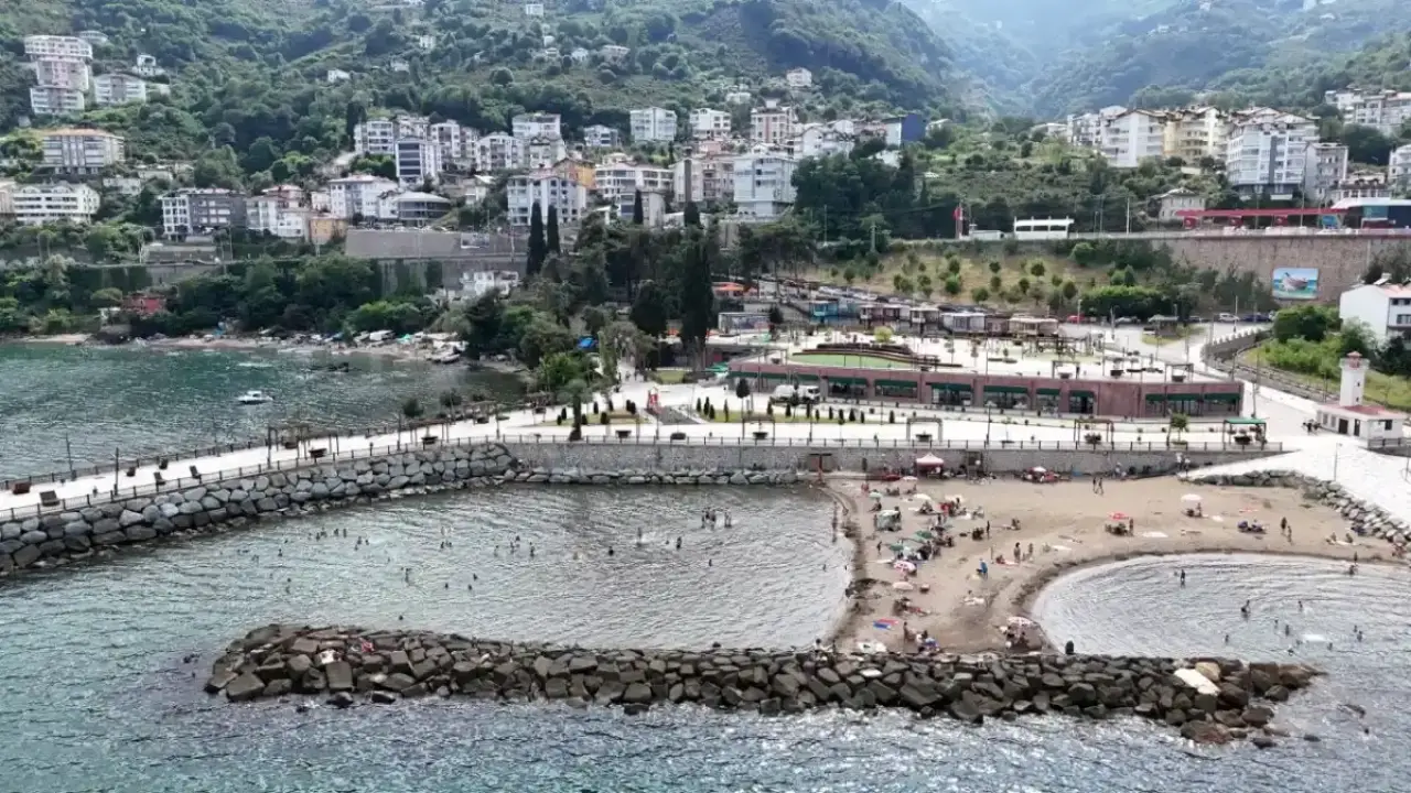 Ordu'da yıkım sonrası kumsal halkın kullanımına açıldı