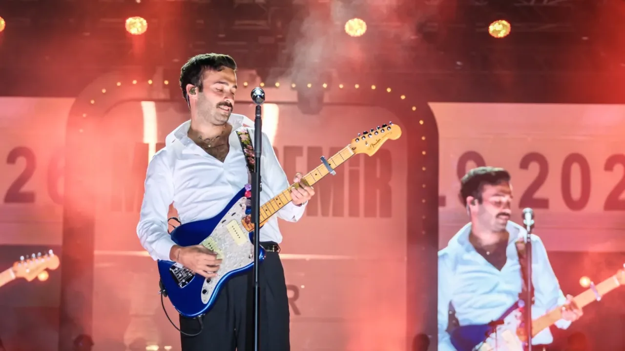 İEF geceleri müzik ve kahkaha dolu