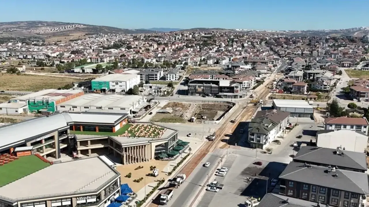 İnegöl Kozluca Bulvarı'nda asfaltlama süreci başladı