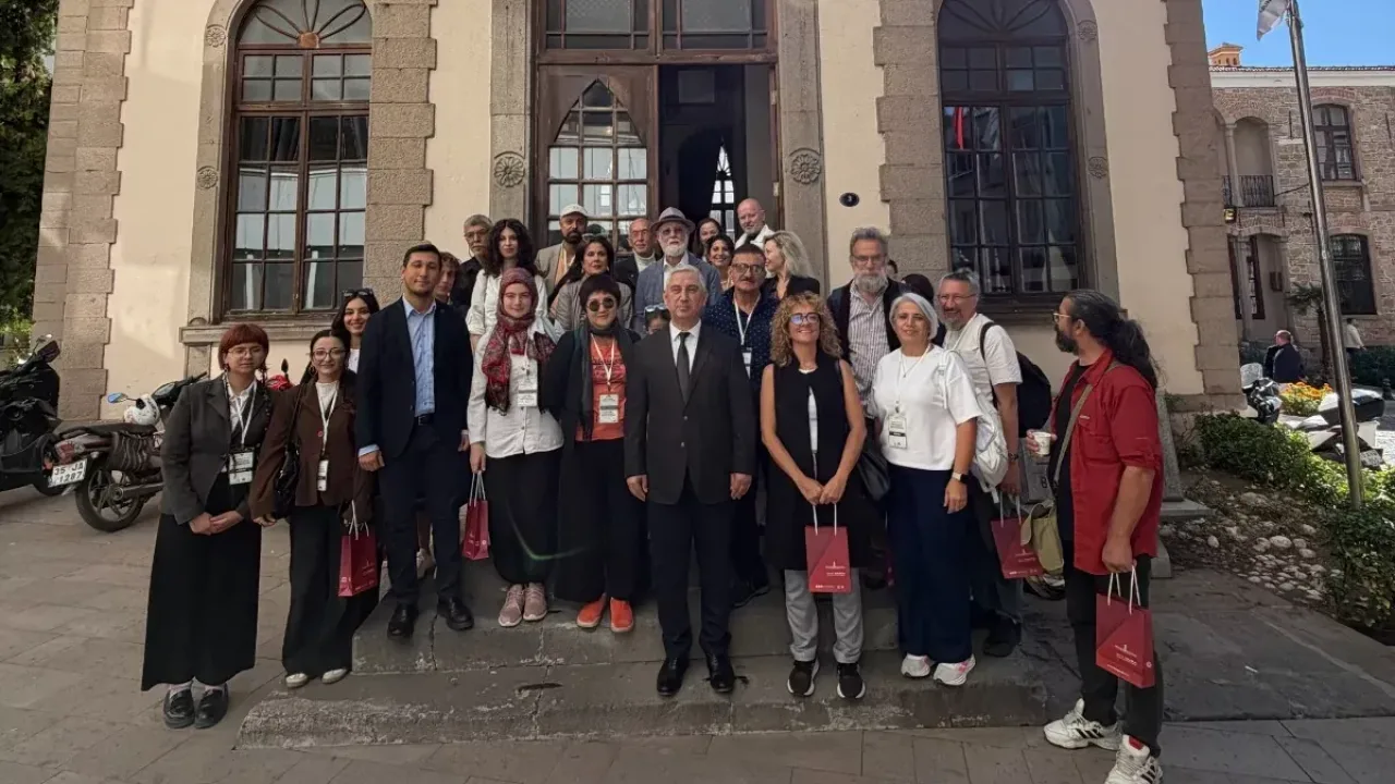 İzmir, edebiyatın iyileştiren gücünde buluştu