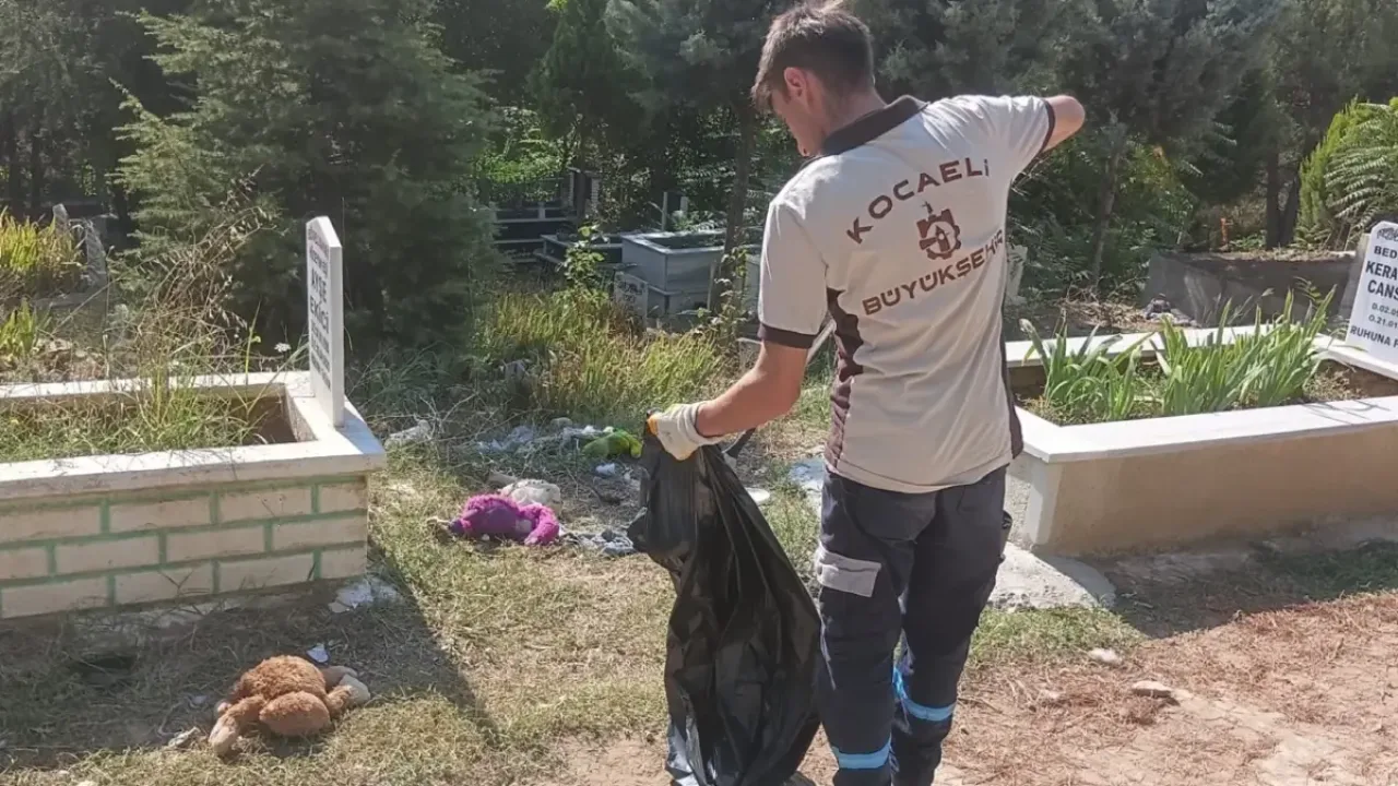 Kocaeli'de hatıralara saygı, ziyaretlere huzur