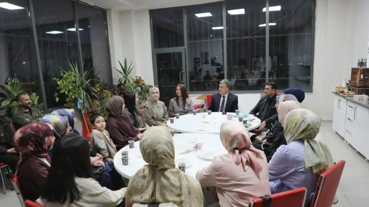 Maarif’in Kalbinde Kitap Sohbetleri’nin ilk buluşması Ağrı’da