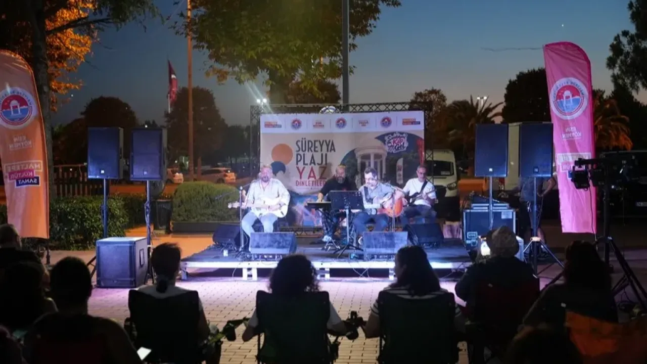 Maltepe plajlarında müzik keyfi