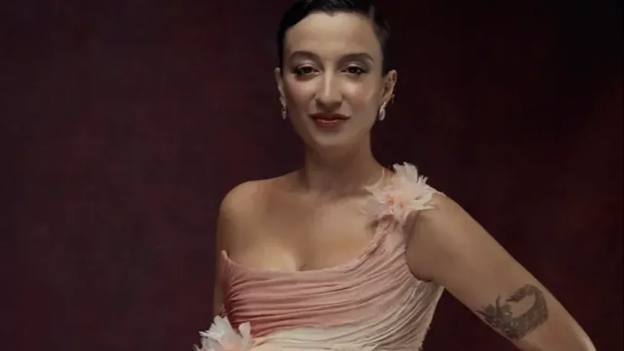 Melike Şahin 'Ölmem Ölemem' ile listeleri altüst etti