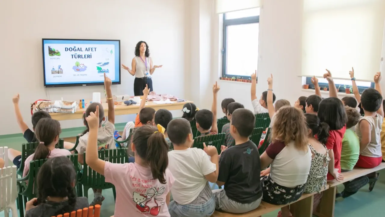 Mersin Silifke’de çocuklara afet farkındalığı eğitimi
