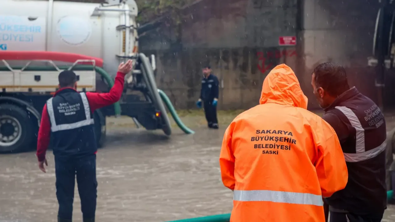 Sakarya’ya tarihin en kuvvetli yağışı düştü! SASKİ o raporu