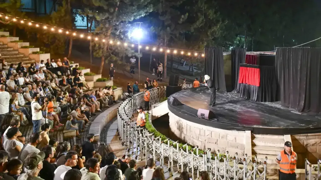 Seğmenler Parkı’nda 6 Eylül’e kadar kültür ve sanat var