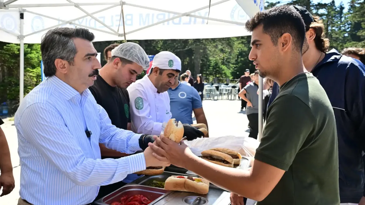 Yıldırım'da uyumayan kütüphaneden üniversiteye
