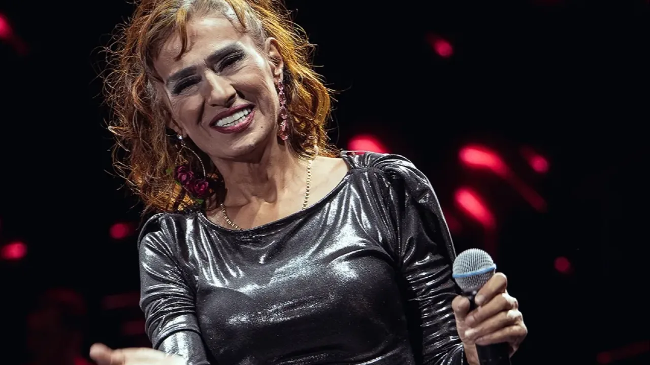 Yıldız Tilbe, Ataköy Marina Açık Hava Sahnesi’nin perdesini açtı!