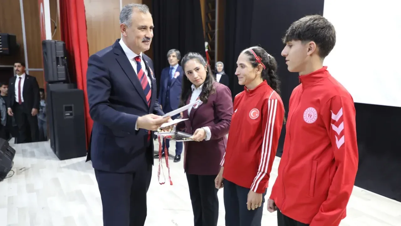 Ağrı'da Cumhuriyet Koşusu düzenlendi