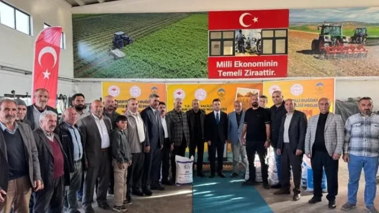 Ağrı'da İl Özel İdaresinin hibesiyle 1.100 üreticiye 550 ton