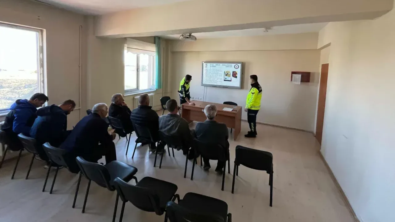 Akyaka’da Okul servislerinde trafik güvenliği ele alındı