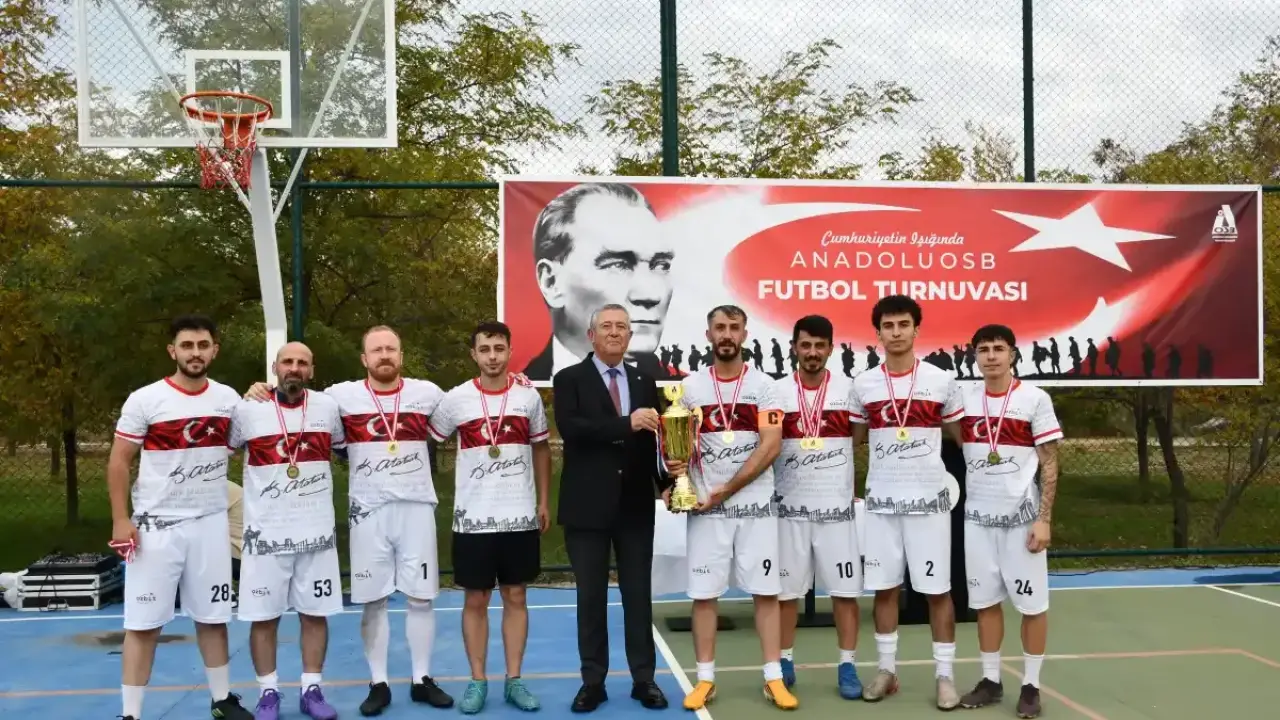 Anadolu OSB Cumhuriyet Futbol Turnuvası’nda şampiyon Orbit