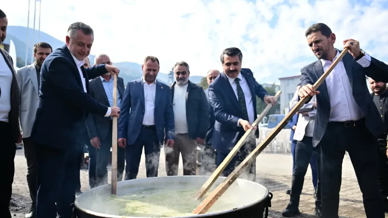 Asırlık Nebi Dede Çorbası geleneği Yıldırım’da yaşatıldı