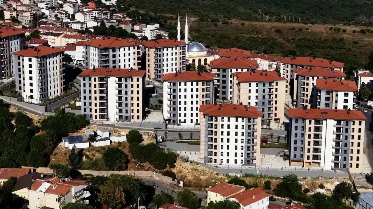 Bakan Kurum: Onu istemeyen; TOKİ ile evlerini yerinde
