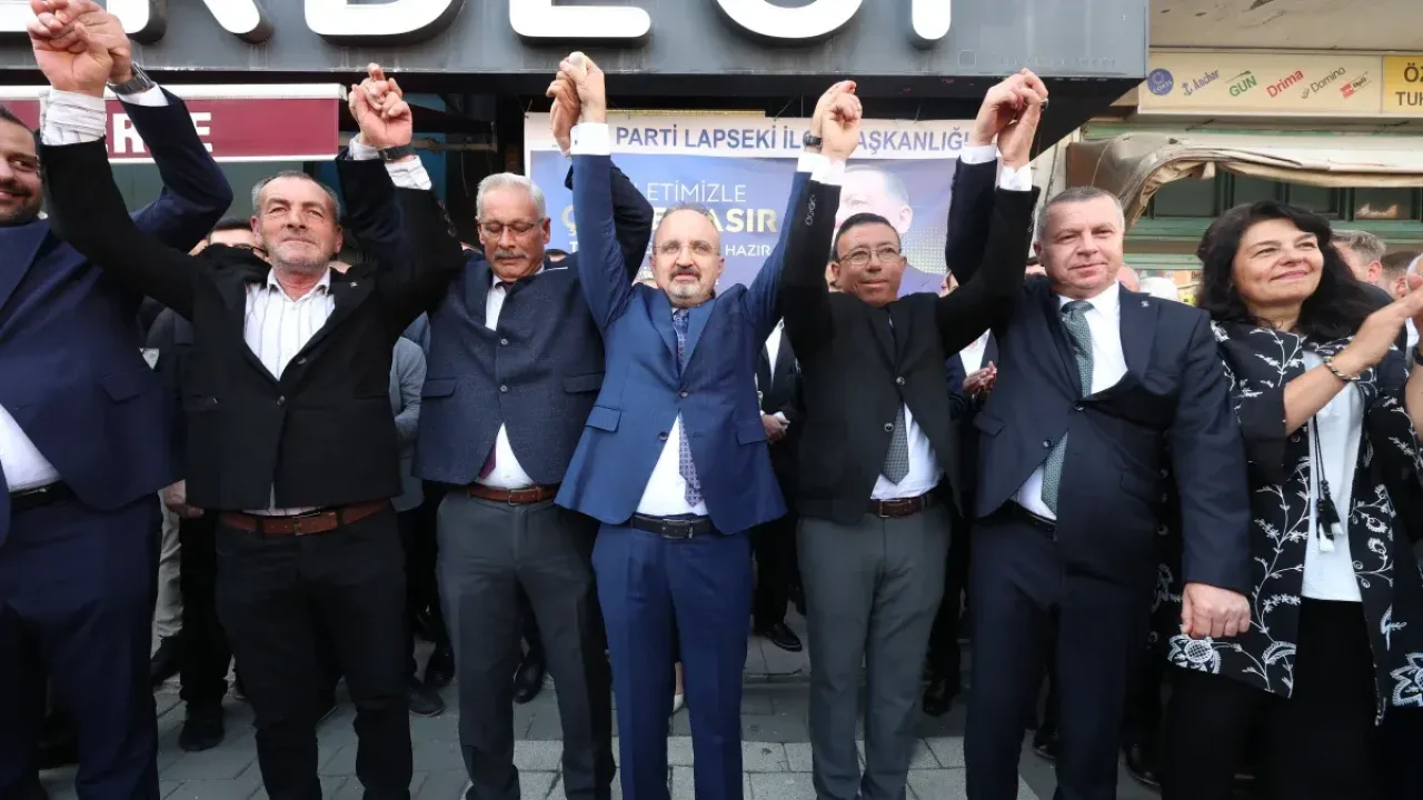Bakan Yardımcısı Turan, AK Parti’ye katılan üç muhtar ve Cahit