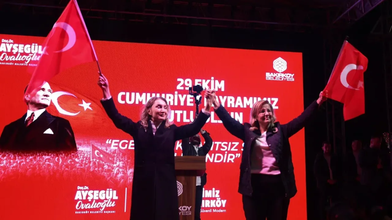 Bakırköy'de binler Fener Alayı'nda buluştu