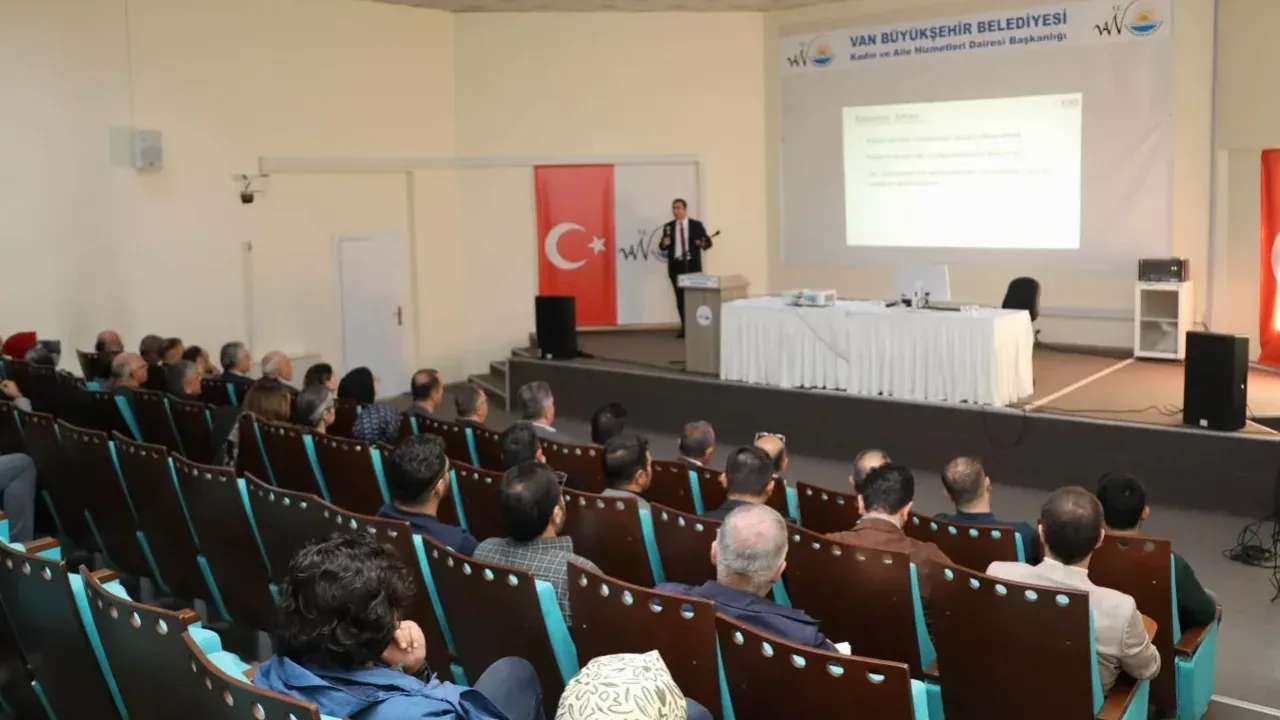 Belediye personeline kişisel veri güvenliği eğitimi