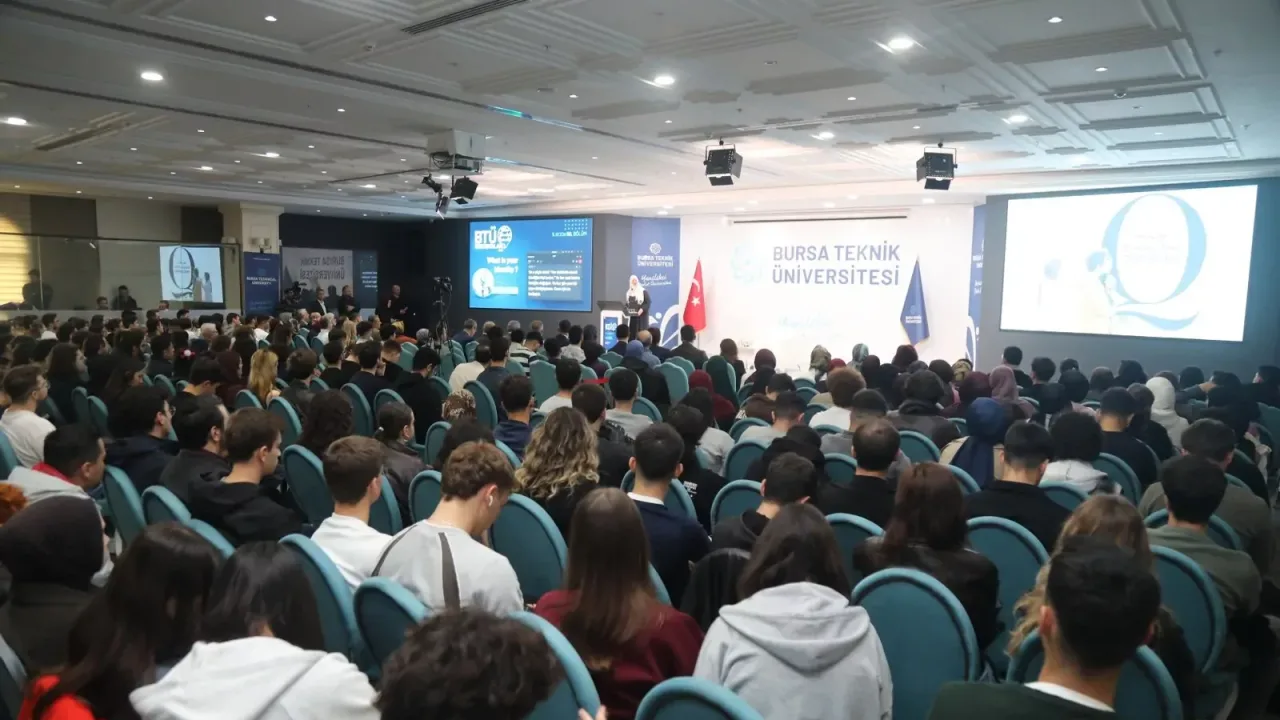 BTÜ’nün konuğu Lauren Booth: Kimlik bu dünyadaki en değerli