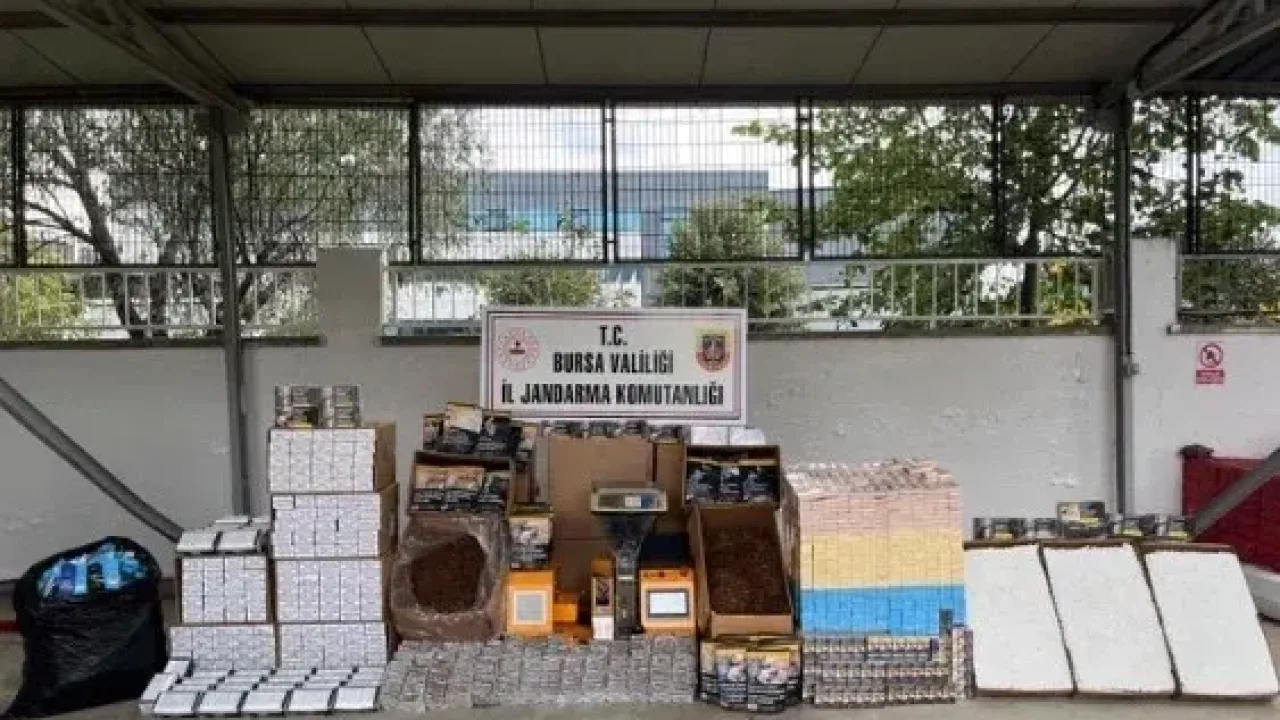 Bursa’da kaçak sigara imalathanesine darbe: 1,5 milyon liralık