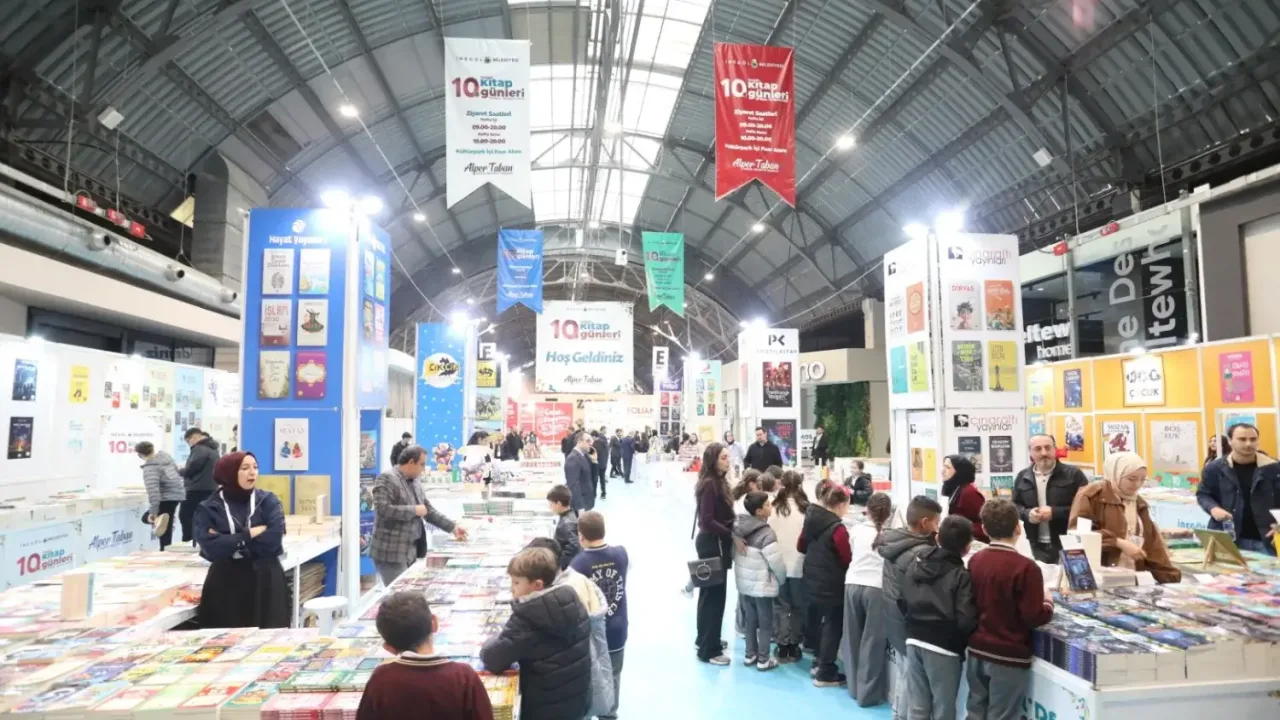 Bursa İnegöl’de 10. Kitap Günleri Fuarı kapılarını açtı